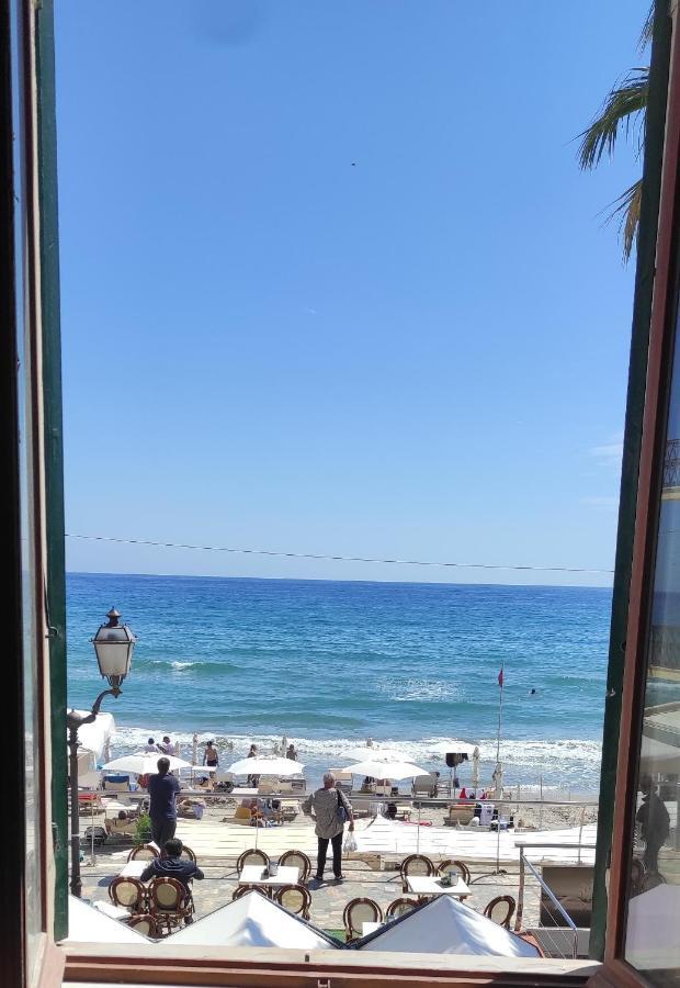 Le Finestre Sul Mare Apartment Alassio